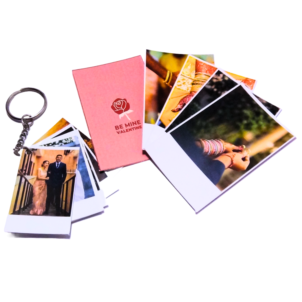 Key chain & Polaroid Hamper